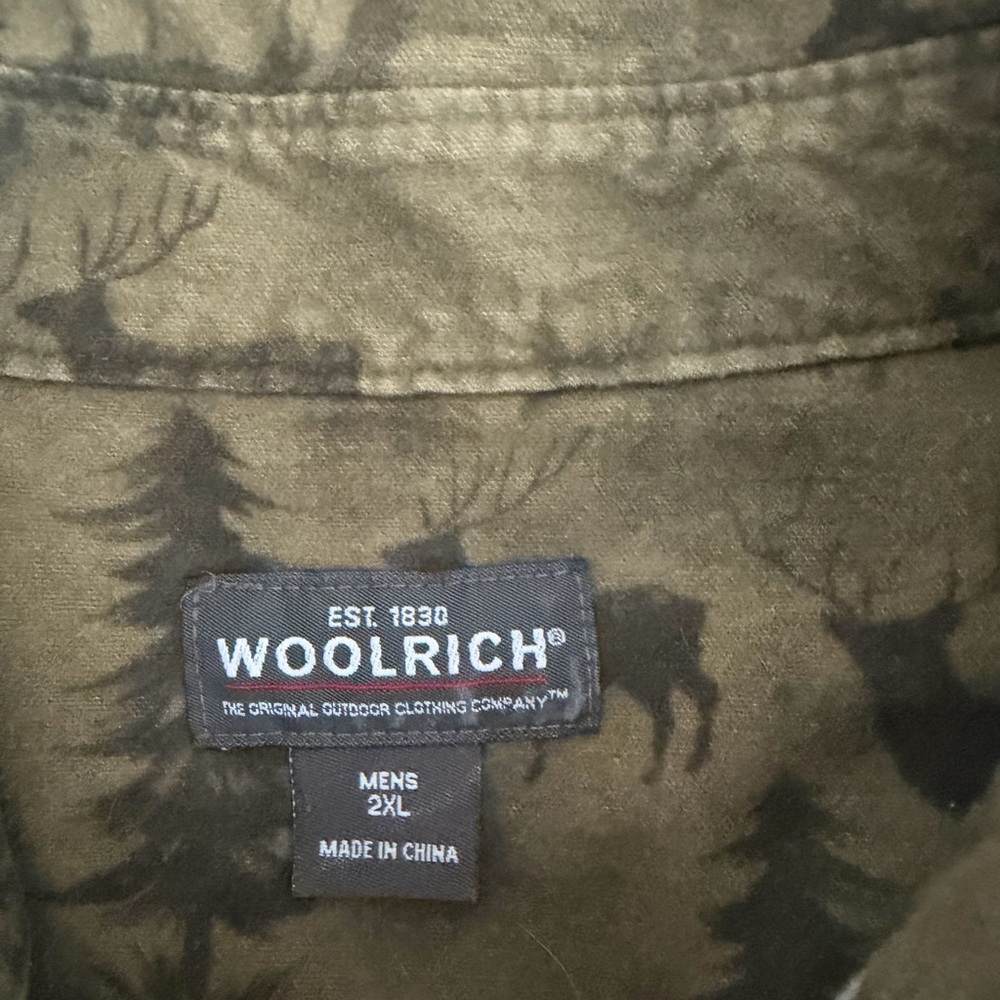 Woolrich Vintage Men’s Olive Whitetail Deer Button Down Shirt - Picture 3 of 8